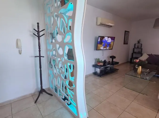 Salt Centre * Ларнака