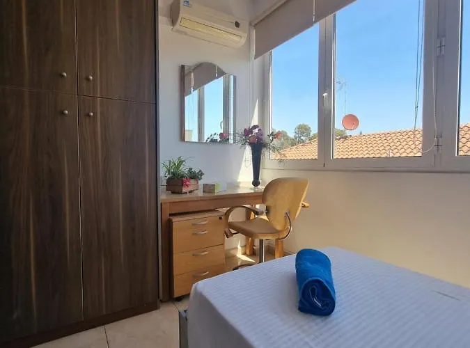 Salt Centre Ларнака